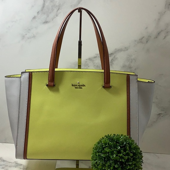 kate spade Handbags - NWT Kate Spade Satchel